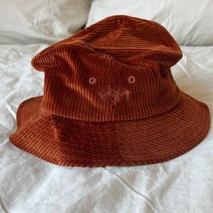 NOAH bucket hat burnt orange S/M